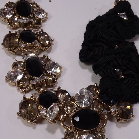 Banana Republic Black Grosgrain Ribbon Onyx Gem Stone Statement Crystal Necklace - Picture 4 of 15
